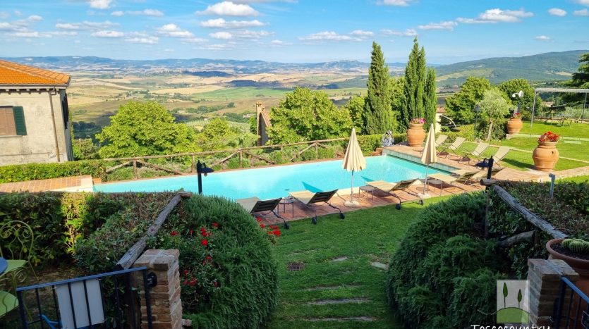 apartment with pool for sale tuscany chianni